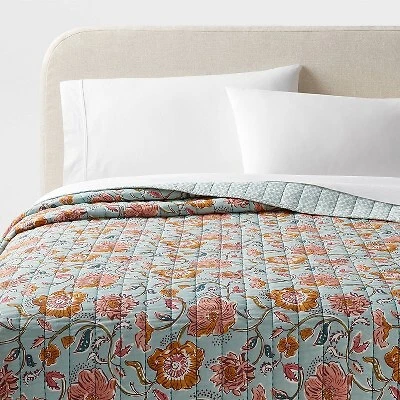 THRESHOLD Full/Queen Earthy Vines Quilt Light Teal Blue/Mustard Yellow/Light Pink Floral