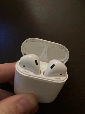 Apple Airpods 2da generación 2019 con caja Foto 1 de 4