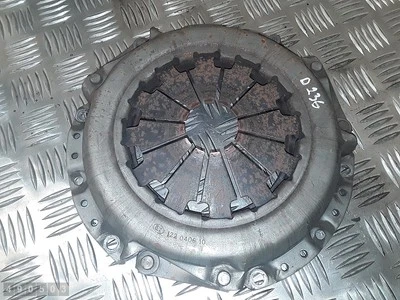2011 HYUNDAI I-30 PRESSURE PLATE PETROL 1400 PETROL 122040610 - Image 1 of 3