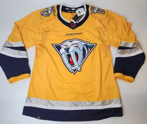 Nashville Predators Adidas Authentic Reverse Retro NHL Jersey Sz 50 NWT Cover