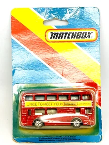 Matchbox Lesney Superfast 17 Titan London Bus in red, "Japan 1984" labels, moc! - Picture 1 of 3