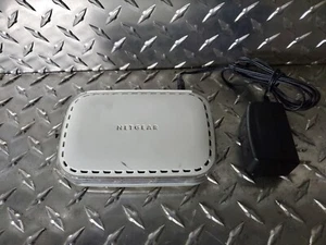 NetGear FS605 V3 5 Ports 10/100 Mbps Ethernet Switch With Power Supply - Picture 1 of 5