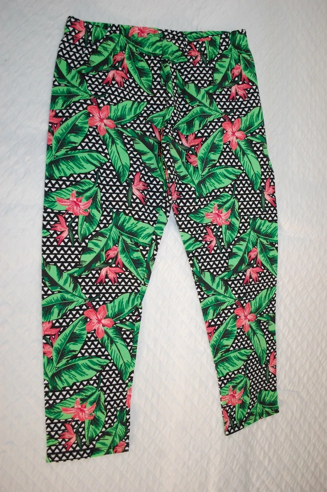 Jr Mujer Capri Leggings M 7-9 Negro Blanco Chevron HOJA VERDE Rosa Flores Foto 1 de 1