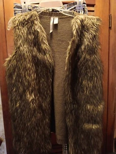  Faux Fur Vest Women's Medium Fuzzy Open Front Lined Brown White Gray - Picture 1 of 5