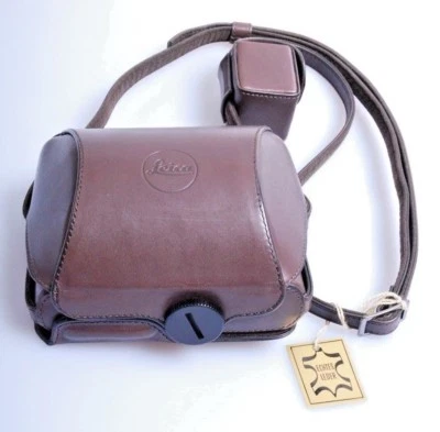 Leica Leather Case for D-Lux 4 With Handgrip (18708) - Image 1 of 4