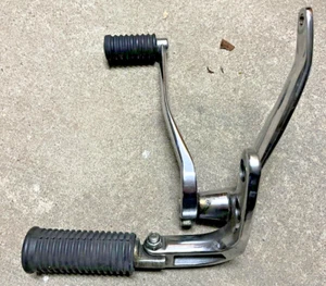 Harley Davidson Fat Bob Fußrasten mit Halter und Schaltung - Bild 1 von 6