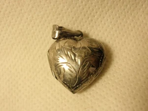 Vintage 925 Silber Medaillon Anhänger in Herzform geätzt - Bild 1 von 3