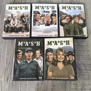 MASH TV Serie DVD Sets - Komplette Staffeln 1-5 1, 2, 3, 4, 5 Collectors Edition  - Bild 1 von 12