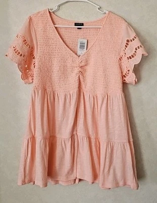 Top Torrid Slub cuello en V calado rosa para mujer talla 1 (14-16) manga ojales Foto 1 de 4