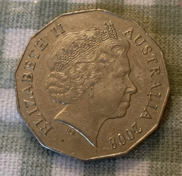 2008 - Australian 50 Cent Coin - Coat of Arms & Queen Elizabeth II - Circulated - Image 1 of 2