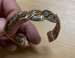 VINTAGE GOLD TONE COPPER & SILVER TONE METAL BRACELET 24 GRAMS 5.75cm-LONG (P3) - Picture 1 of 10