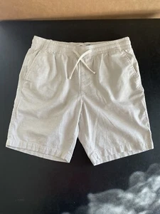 Old Navy Men’s Pull-on Drawstring 9” Shorts - Size M - White/Gray Stripe - Picture 1 of 10