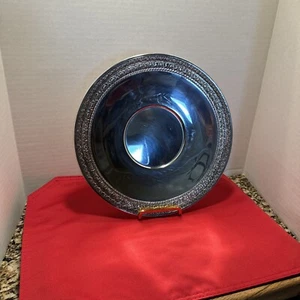 Vintage Wallace #5120 Silverplate Serving Tray/Plate 10” in diameter. - Picture 1 of 5