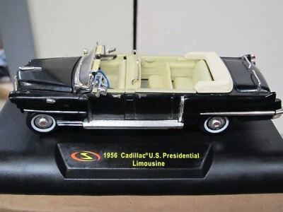 Vintage Signature Models 1956 Cadillac US Presidential Limousine 1:32 Diecast - Image 1 of 4