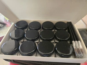 Markenlos 12 neue schwarze Eyeliner in Gläsern mit Pinseln - Bild 1 von 3