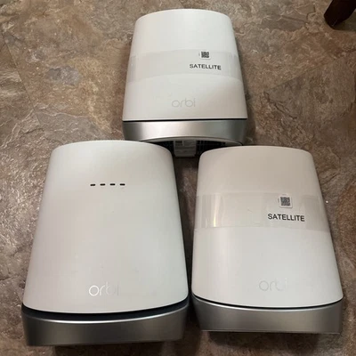 Netgear Orbi cable modem router CBR750 and 2 Satellites RBS750 wifi 6 - used  - Image 1 of 4