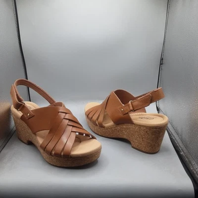Sandalias Clarks Giselle Glow para mujer 8M cuero tostado con correa A107 Foto 1 de 4