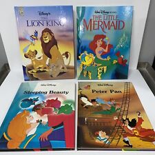 Disney The Lion King “Simba Roars” 5 1/2 x 5 1/2 Hard Cover Squeeze Me  Book