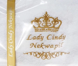 Personalised Name with Crown Embroidered towels White Gift Christmas Birthday - Picture 1 of 10