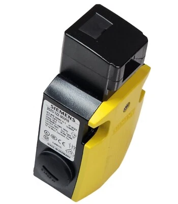 Siemens 3SE5 122-0QV10 Interlock Switch, 56mm Metal Enclosure, 125VAC, 6A - Image 1 of 4