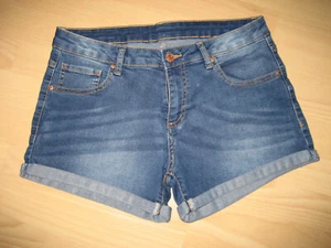 Shorts "AMISU" Jeans-Shorts jeansblau Gr. 40 - Bild 1 von 2