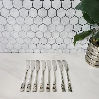 Juego de 8 esparcidores de mantequilla plateados vintage Oneida Community Hampton Court Foto 1 de 4