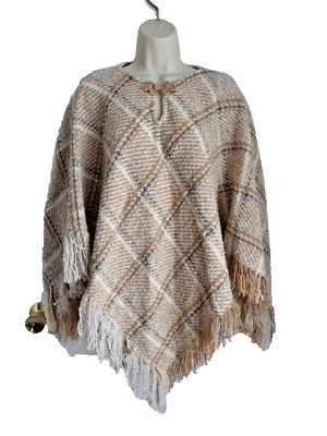 Suéter Boyne Valley Weavers poncho capa feito na Irlanda bainha com franjas de alpaca - Imagem 1 de 4