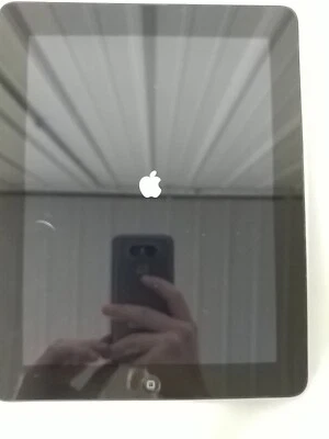 Apple iPad 1st Generation 16GB, Wifi, 9.7in Model A1219 Silver - Image 1 of 4