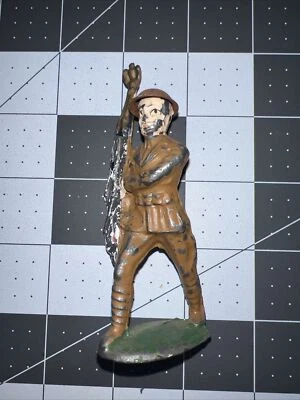 VINTAGE BARCLAY MANOIL LEAD FIGURE  - DIMESTORE - US ARMY SOLDIER / FLAG 🔥 1021 - Image 1 of 4