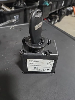 2013 DODGE DART WIRELESS IGNITION NODE RECEIVER W/KEY OEM 56046803AE - Image 1 of 3