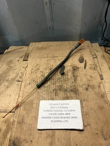 Peugeot Bipper 2011 1.4 Diesel - Ölstand Ölmessstab & Rohr - Bild 1 von 7