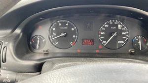 TACHOEINHEIT KMH - - Peugeot 406 (8B) Sedan 1.8 16V (EW7J4(6FZ)) 6104YA - Bild 1 von 6