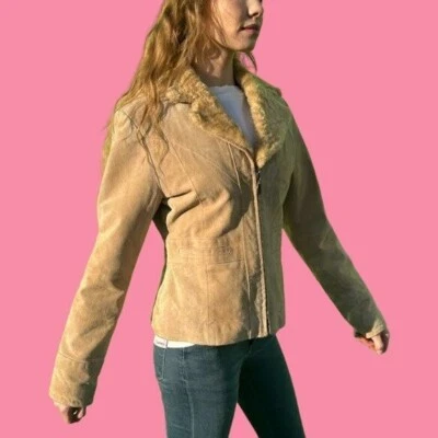 Abrigo ajustado de cuero gamuza Mudd vintage Y2K cuello de piel sintética chaqueta con cremallera pequeño Foto 1 de 4