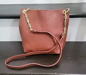 Borsa Ted Baker HOLIIEE a catena incrociata in pelle rossa ciottolata nuova senza etichette - Foto 1 di 6
