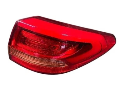 KIA K900 K9 2013 luz trasera derecha Foto 1 de 3