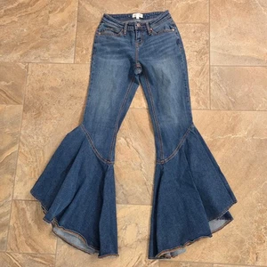 Pantalones de mezclilla acampanados con volantes talla 26 Shyanne Country Western - Imagen 1 de 6