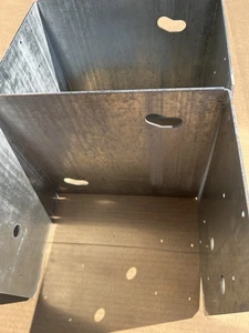 MITEK 4 piezas 10x10 Poste Base Anclaje Hormigón Cubierta Metal Soporte DAÑO Lote de 4 - Imagen 1 de 5