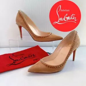 Christian Louboutin Bombas Tacón Tachuelas Gamuza Marrón EU35/US5 Auténticos - Imagen 1 de 24