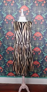 St. John ärmelloses Etui-Kleid Zebramuster Seide 8 - Bild 1 von 6