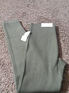 NWT Womens Maurices Ribbed Leggings Medium Moss Green Super High Rise Pull On - Picture 1 of 3