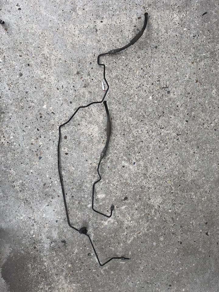 Linhas de freio dianteiro AUDI TT MK2 DA BOMBA ABS ÀS PINÇAS 8J2614724D 8J2614723C - Imagem 1 de 4