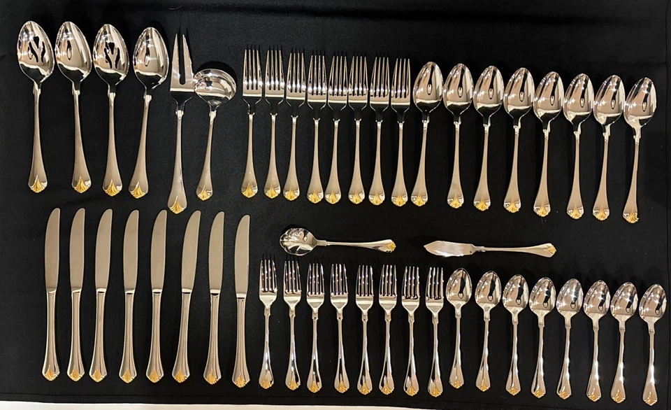 Juego de 48 cubiertos de acero inoxidable Yamazaki Cara servicio de 5 piezas para 8 y 8 piezas para servir Foto 1 de 4