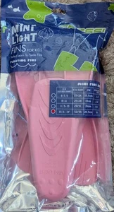 Cressi Mini Light Fins - Unisex Kids Short Flipper Fins Snorkeling Pink EU 32/33 - Picture 1 of 7