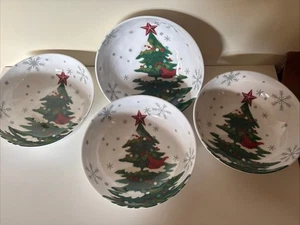 Lot of 4 Wondershop Melamine Christmas Tree Bowls Red Cardinal Target Holiday - Picture 1 of 10