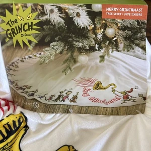 Dept 56 Dr Seuss Grinch Merry Grinchmas Tree Skirt 54" Christmas Decor Soft New - Picture 1 of 3
