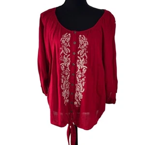 Top XL Style and Co Rojo con Bordado Blanco Manga Larga Abotonada - Imagen 1 de 11