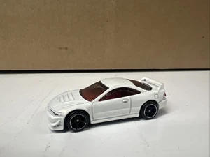 2016 Hot Wheels #89 Night Burnerz Custom '01 Acura Integra GSR bianco - Foto 1 di 8