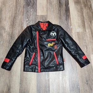 Disney Store Spider-Man Mantel Gr. 5/6 Spider-Man Rescue Kunstlederjacke Reißverschluss - Bild 1 von 9