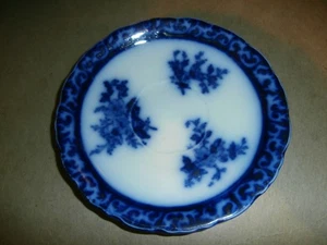 Antiguo platillo azul Flow Henry Alcock Touraine Inglaterra - Imagen 1 de 3