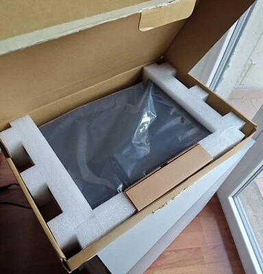 Switch EnGenius modello EWS7928P - Immagine 1 di 4